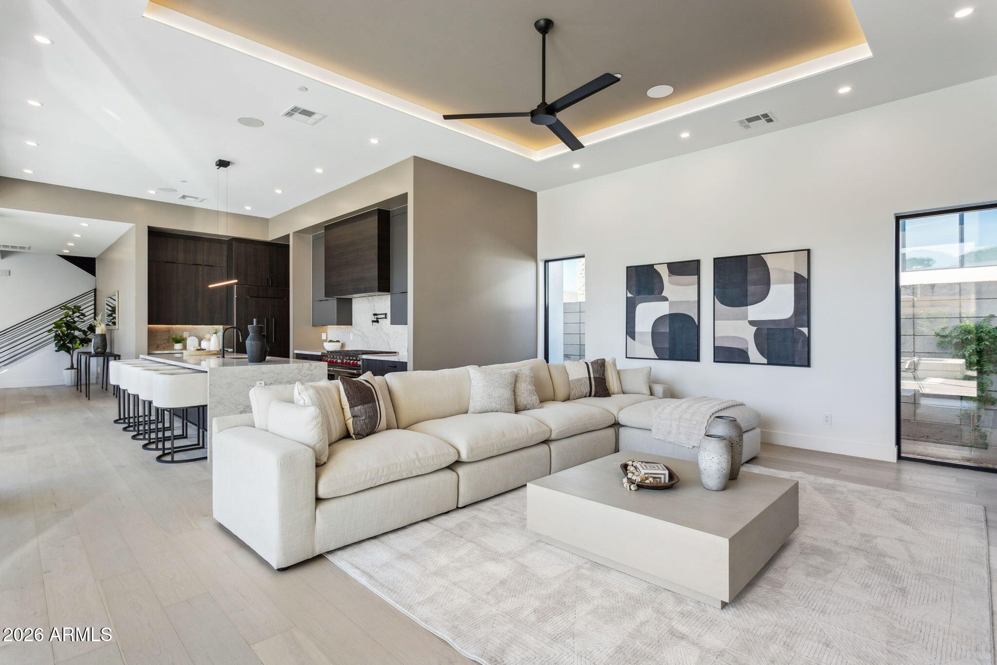 1832 E PALMAIRE Avenue