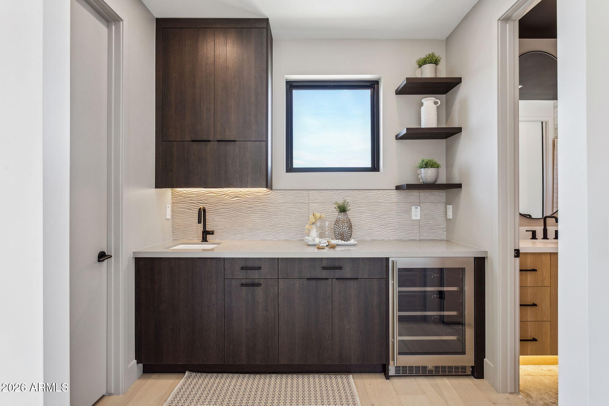 1832 E PALMAIRE Avenue