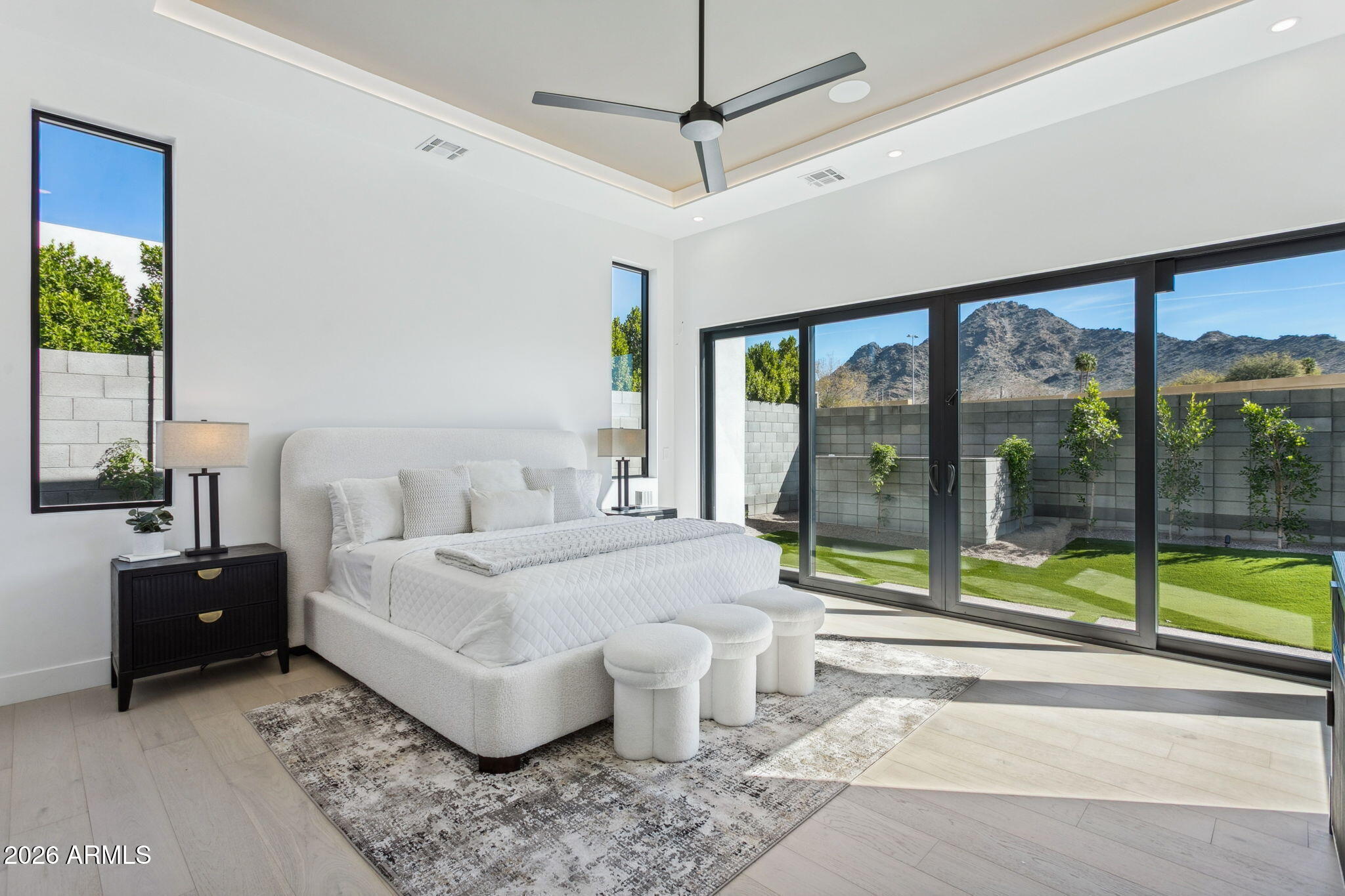 1832 E PALMAIRE Avenue