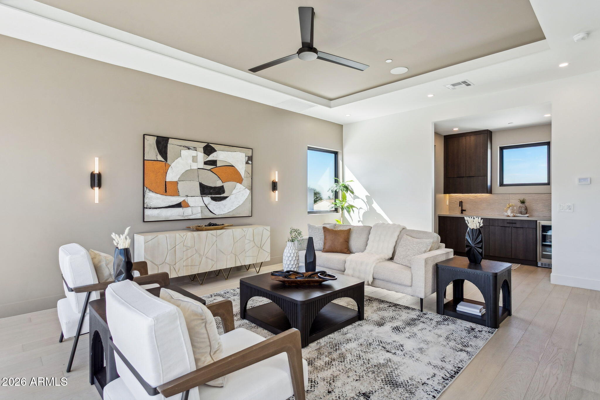 1832 E PALMAIRE Avenue