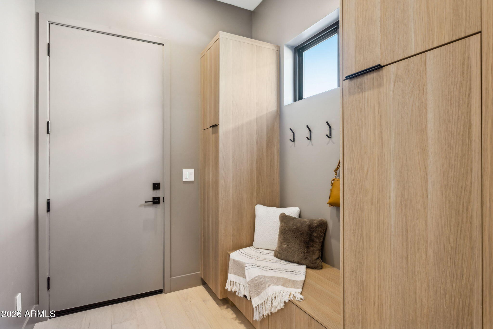 1832 E PALMAIRE Avenue