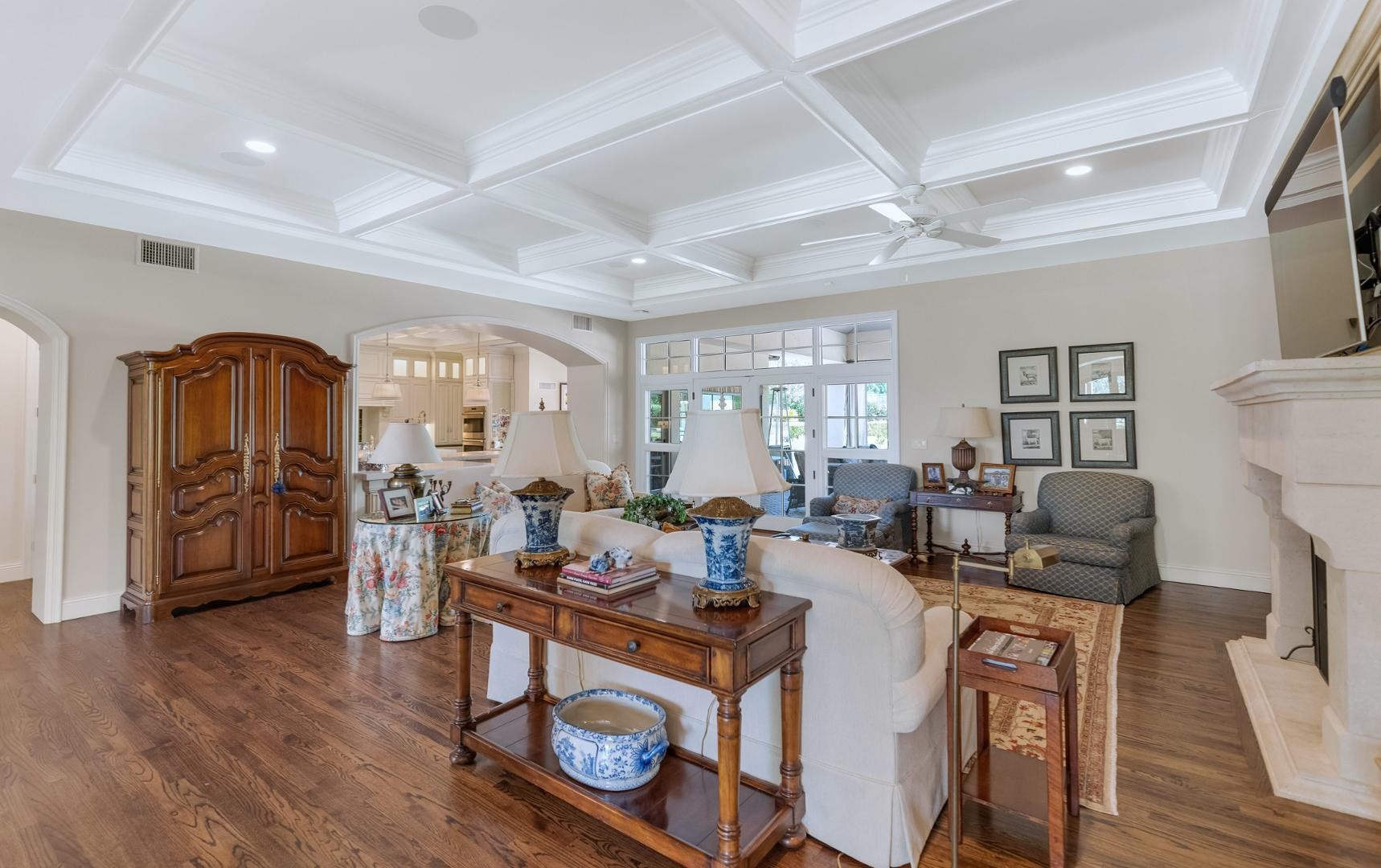 6248 E Montecito Avenue