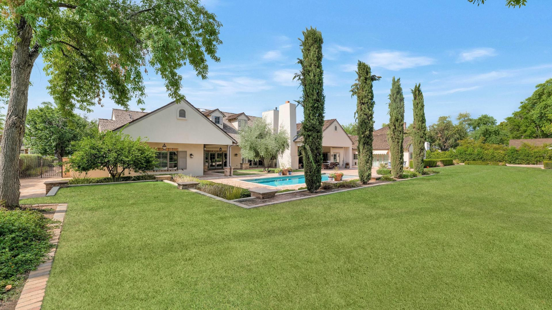 6248 E Montecito Avenue