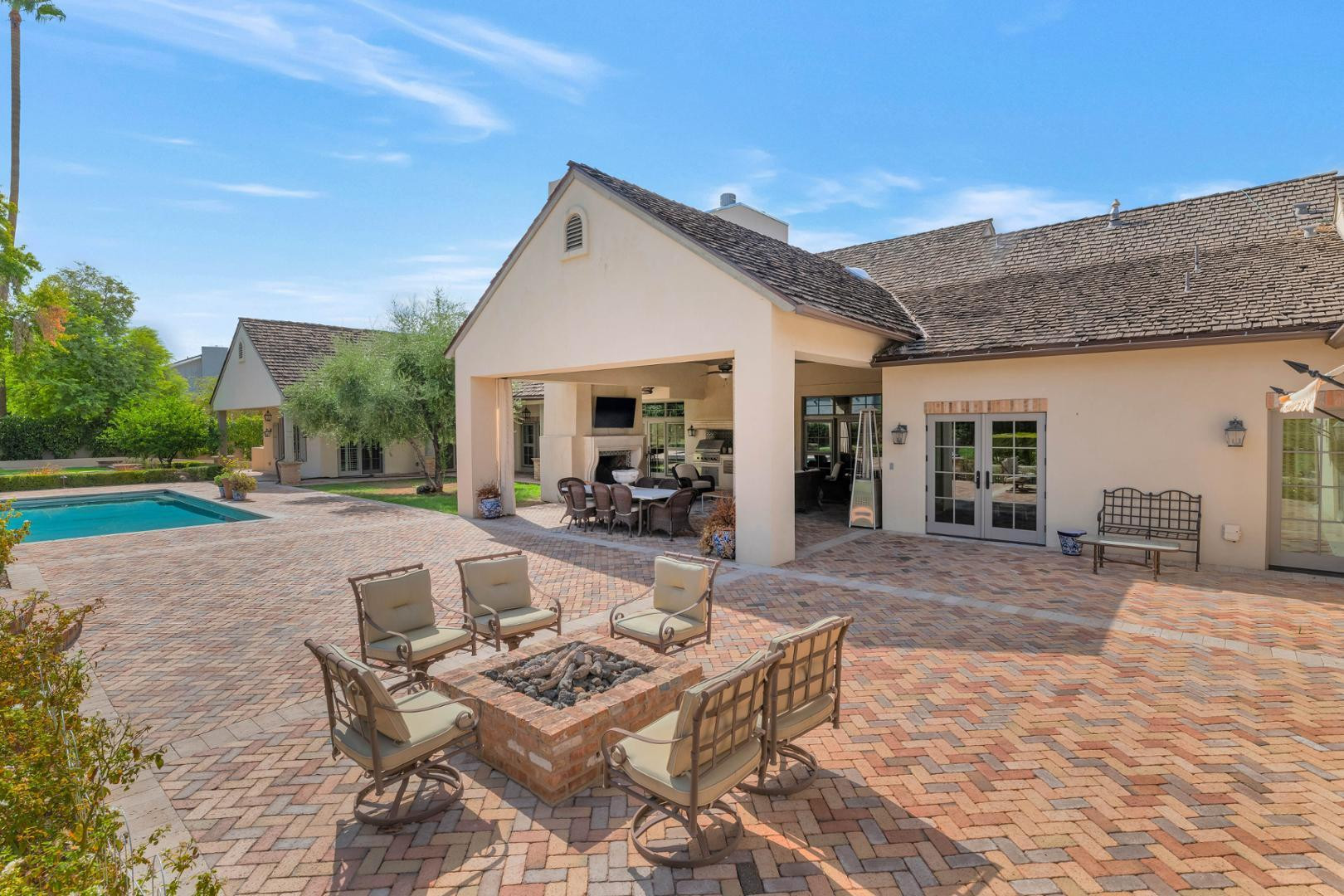 6248 E Montecito Avenue