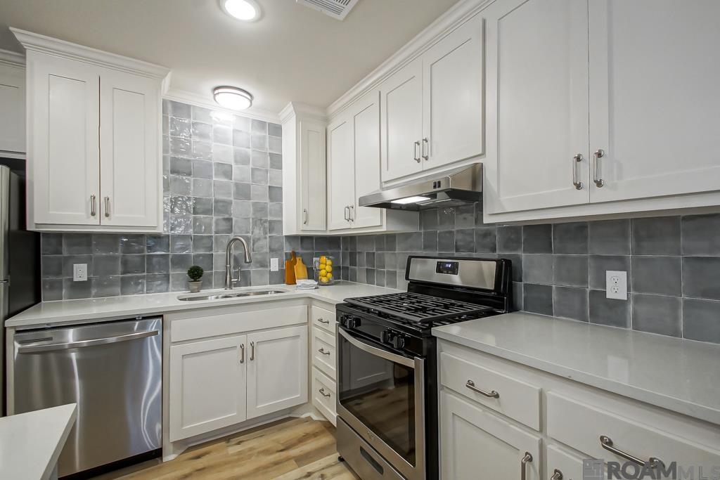 1430 Aster Dr