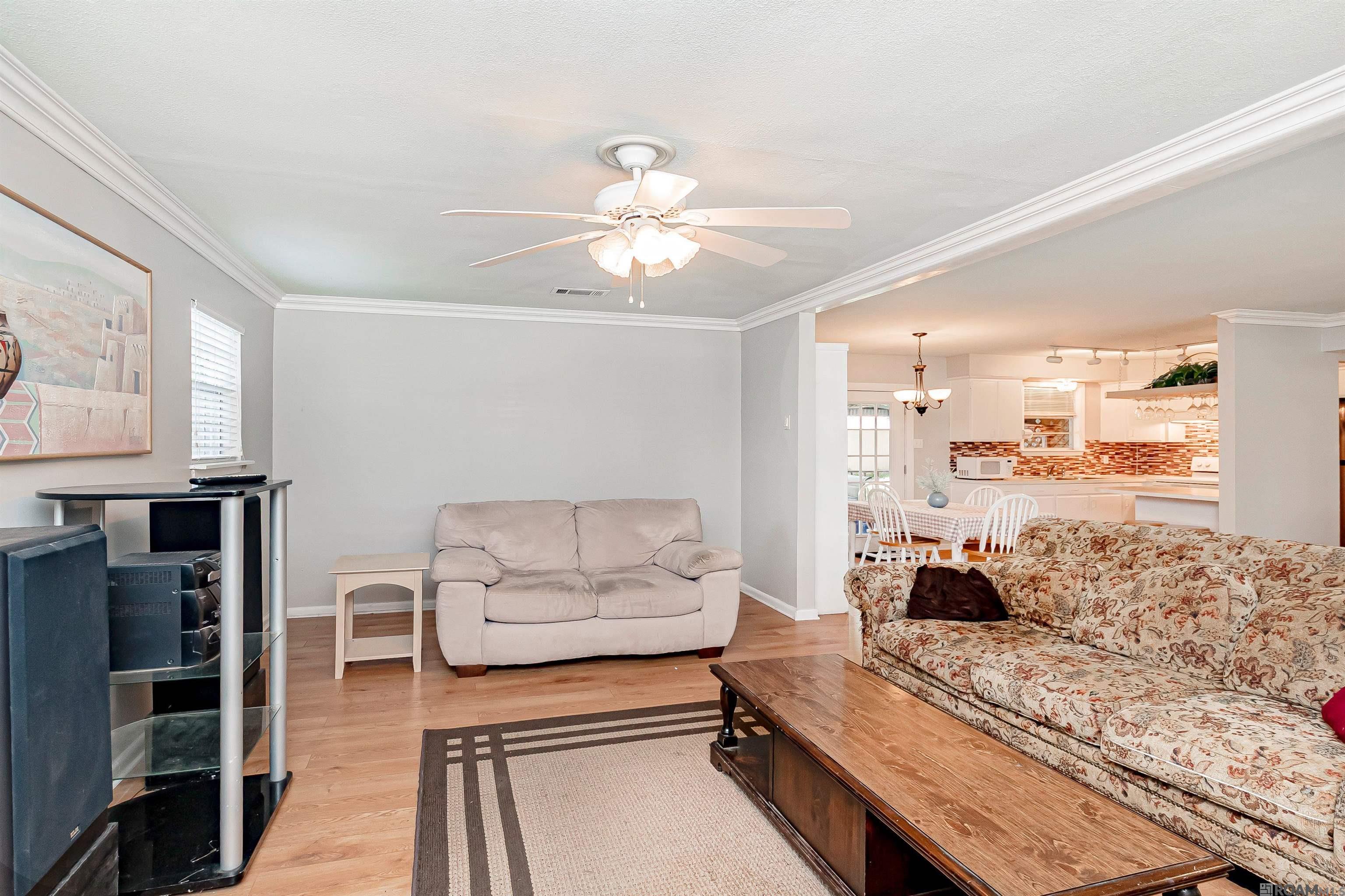 225 Fontainbleau Dr