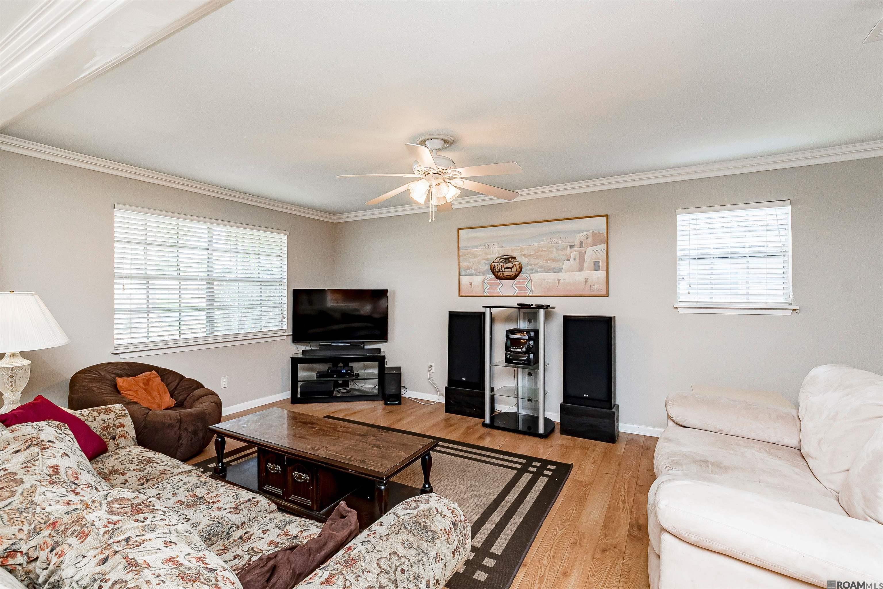 225 Fontainbleau Dr