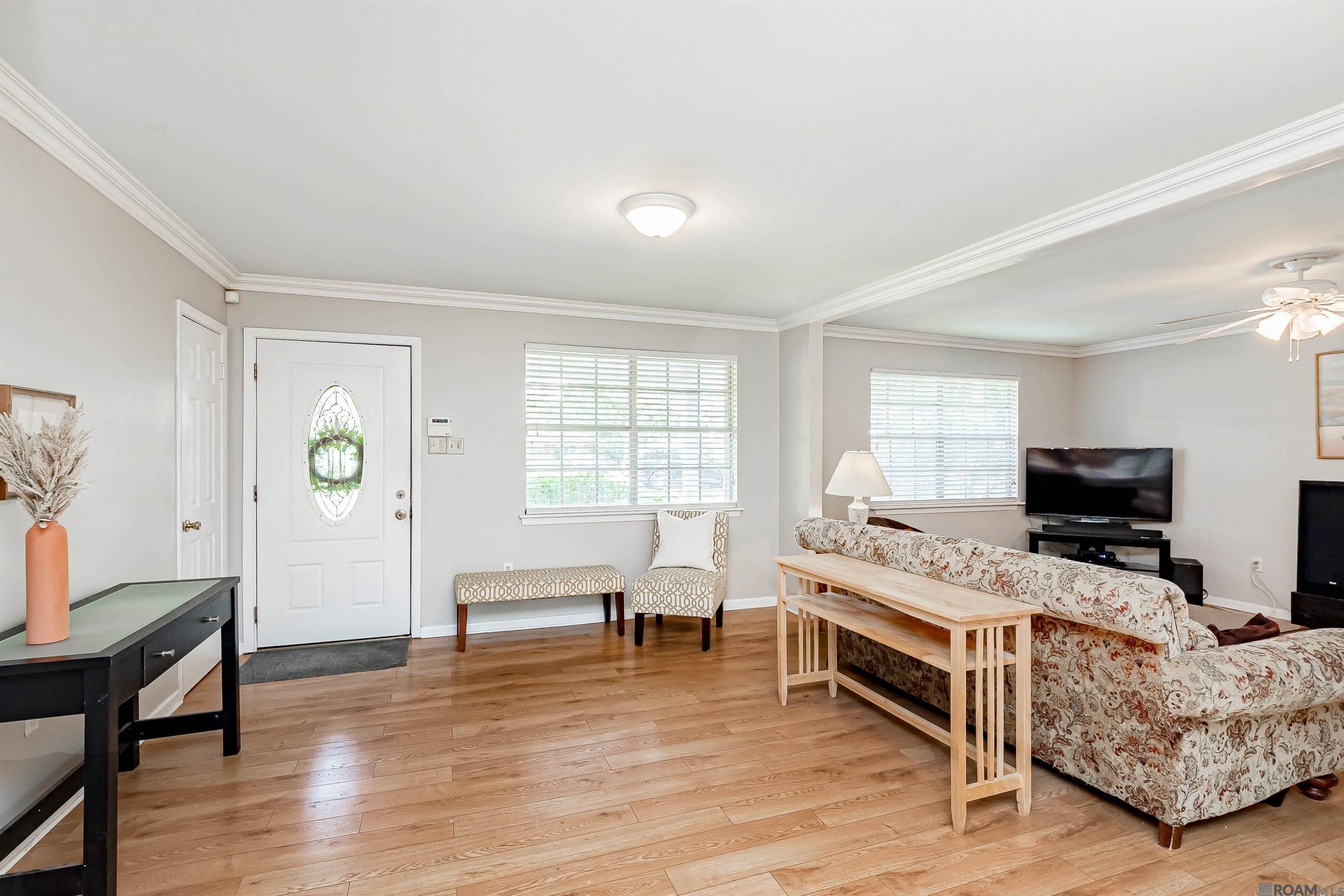 225 Fontainbleau Dr