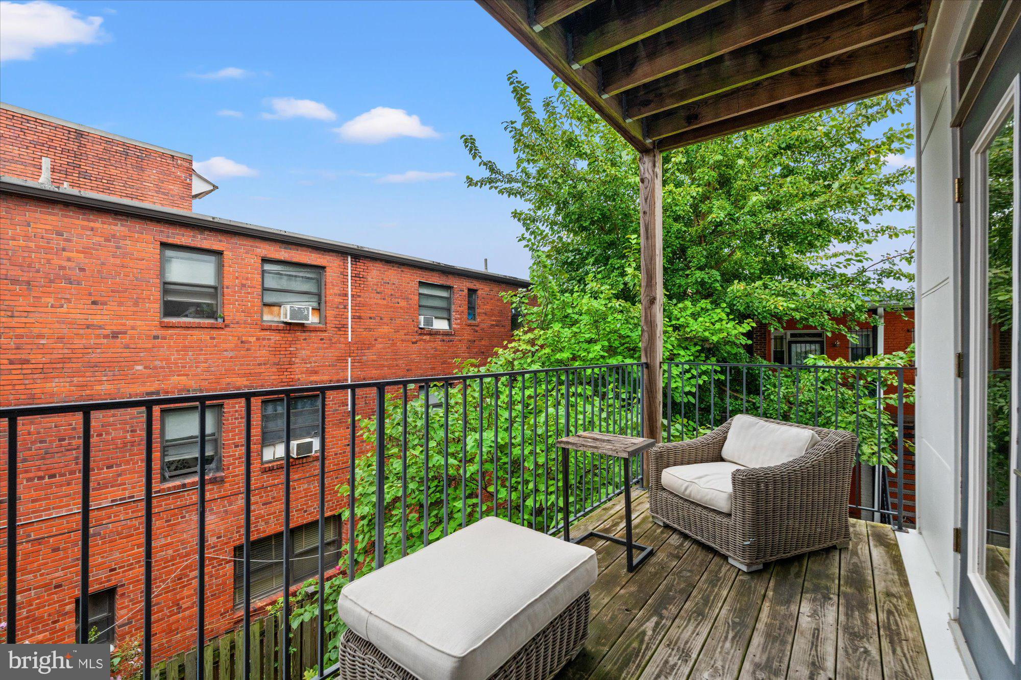 610 NEWTON PLACE NW 8