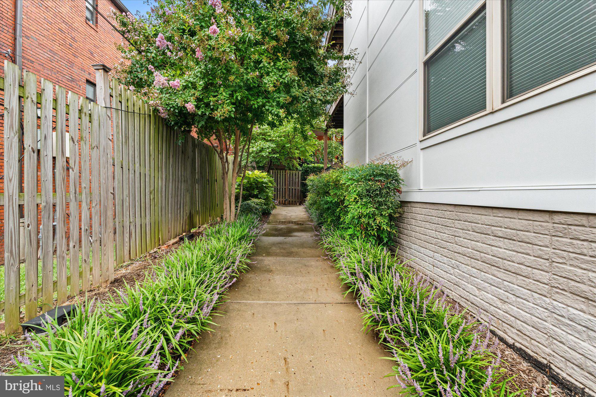 610 NEWTON PLACE NW 8