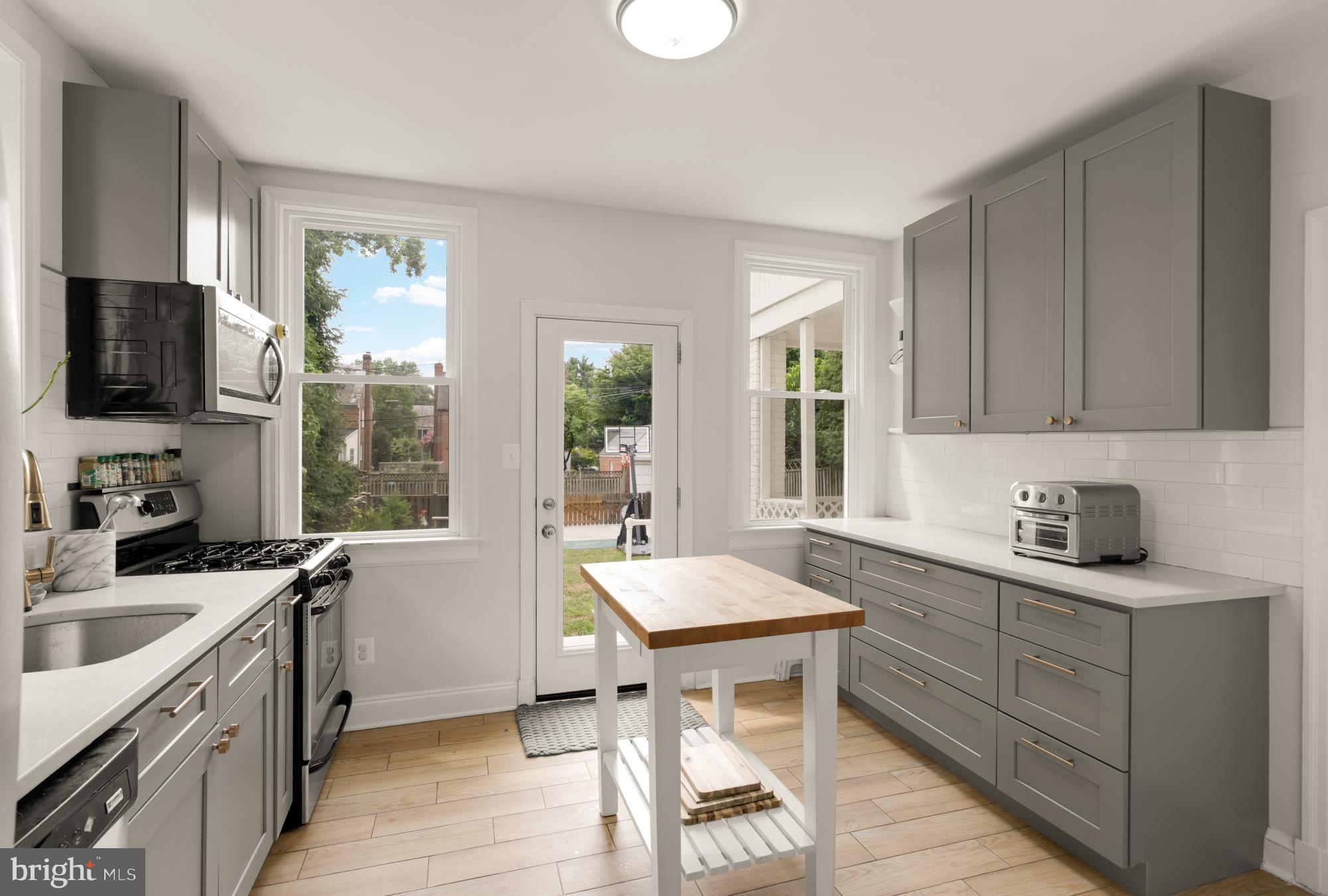 4826 BUTTERWORTH PLACE NW