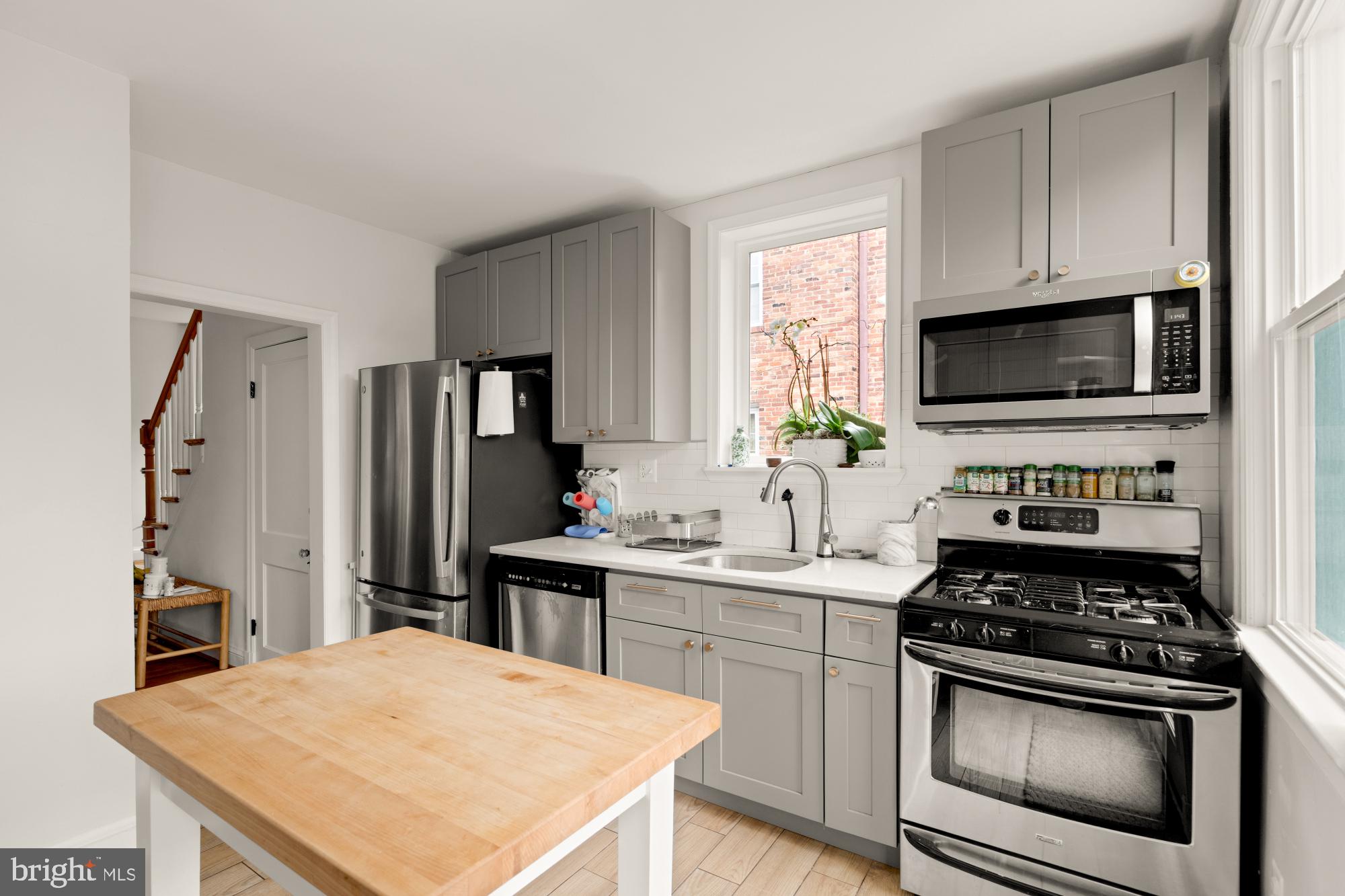 4826 BUTTERWORTH PLACE NW