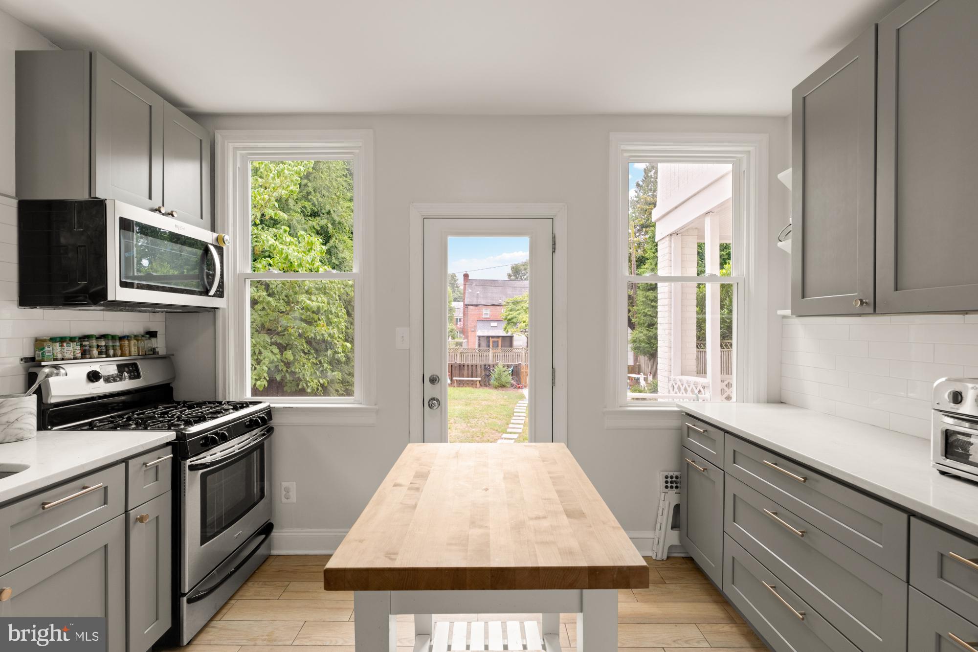 4826 BUTTERWORTH PLACE NW