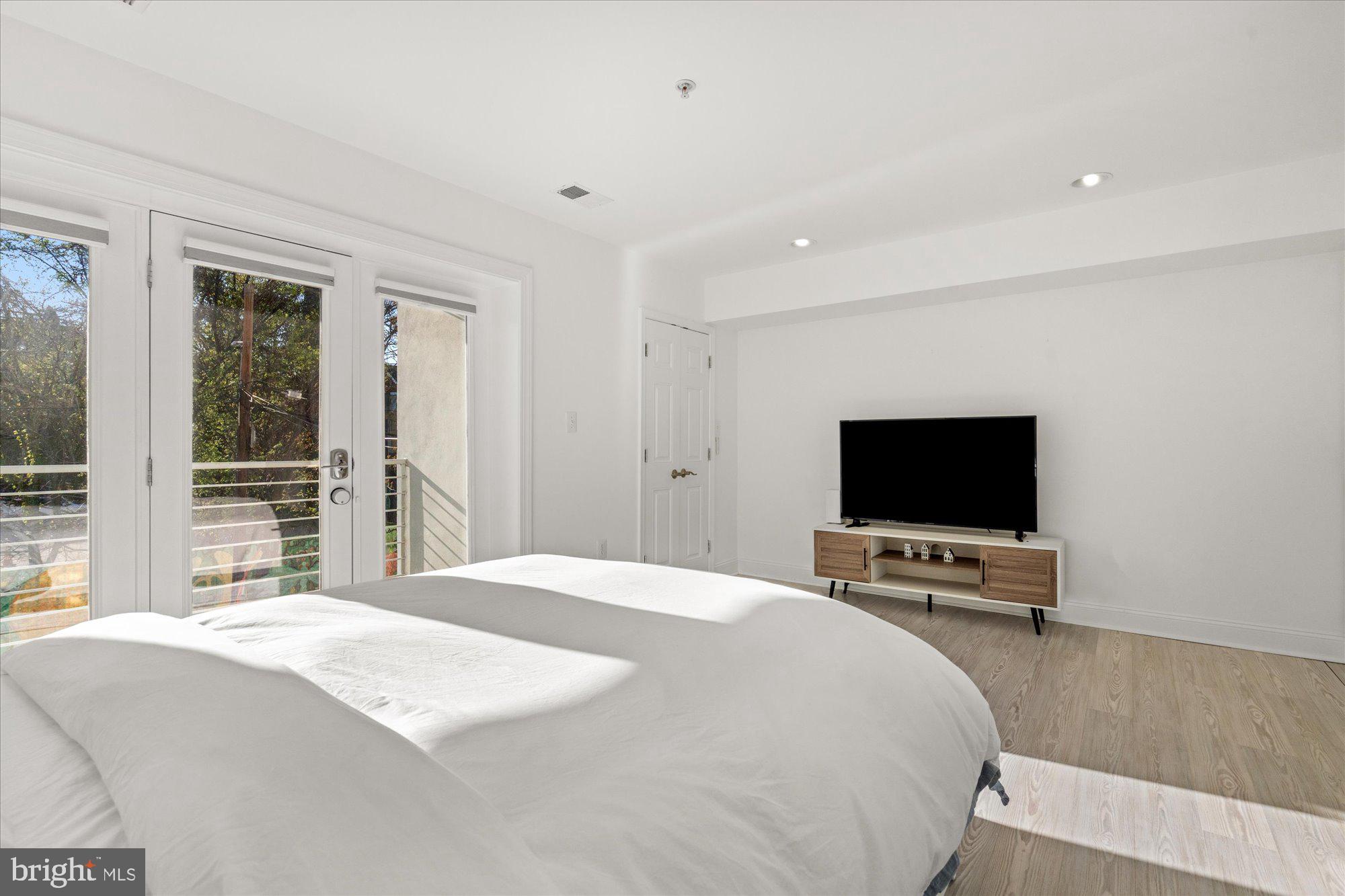 1610 11TH STREET NW 3B