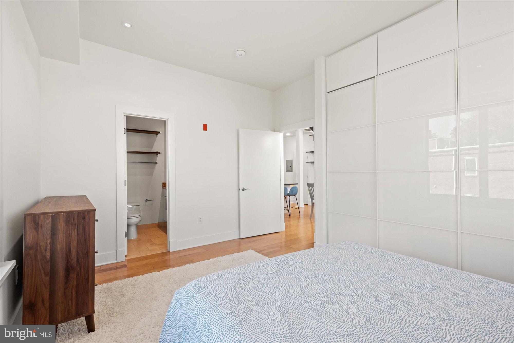 449 R STREET NW 301
