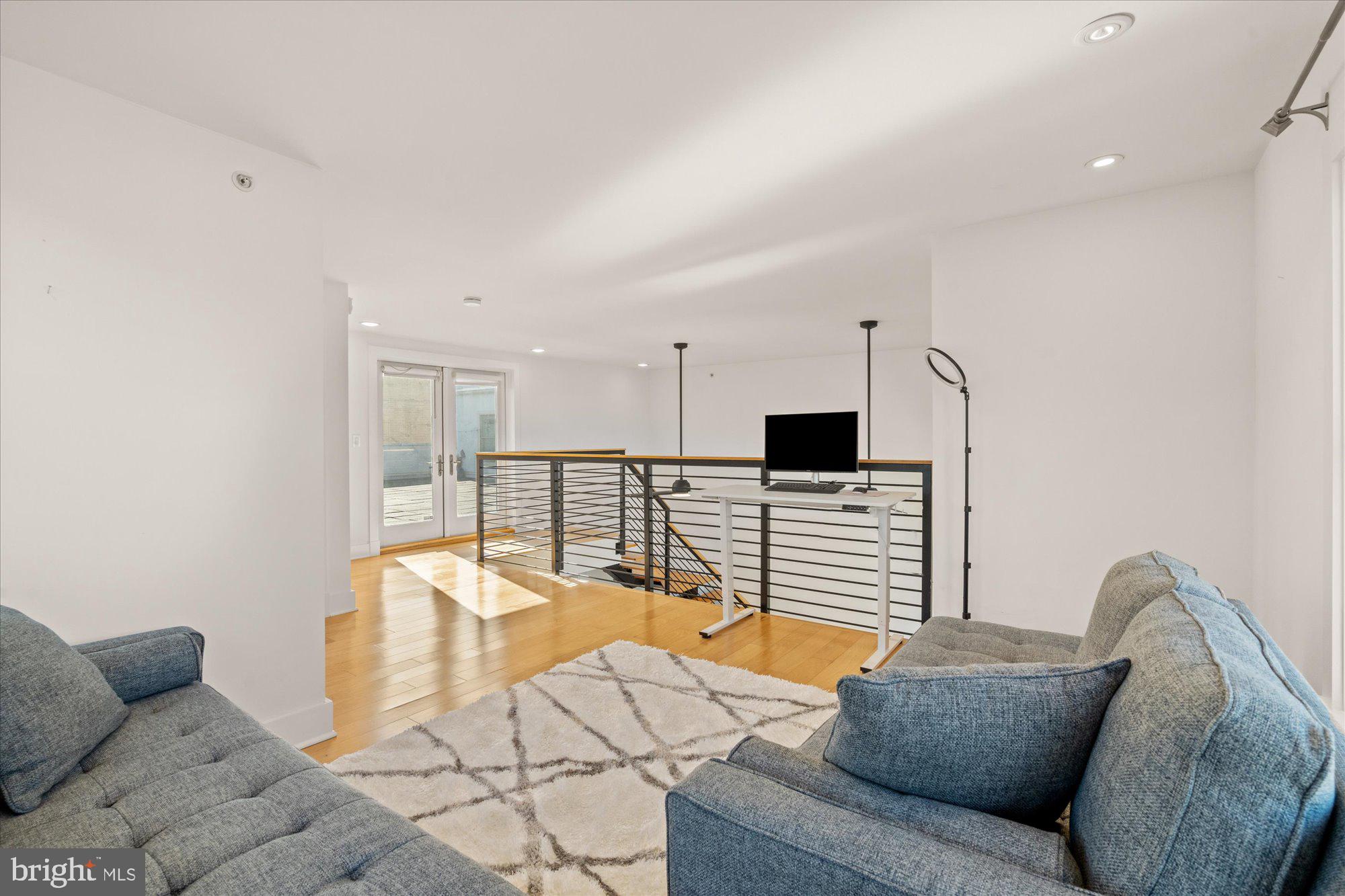 449 R STREET NW 301