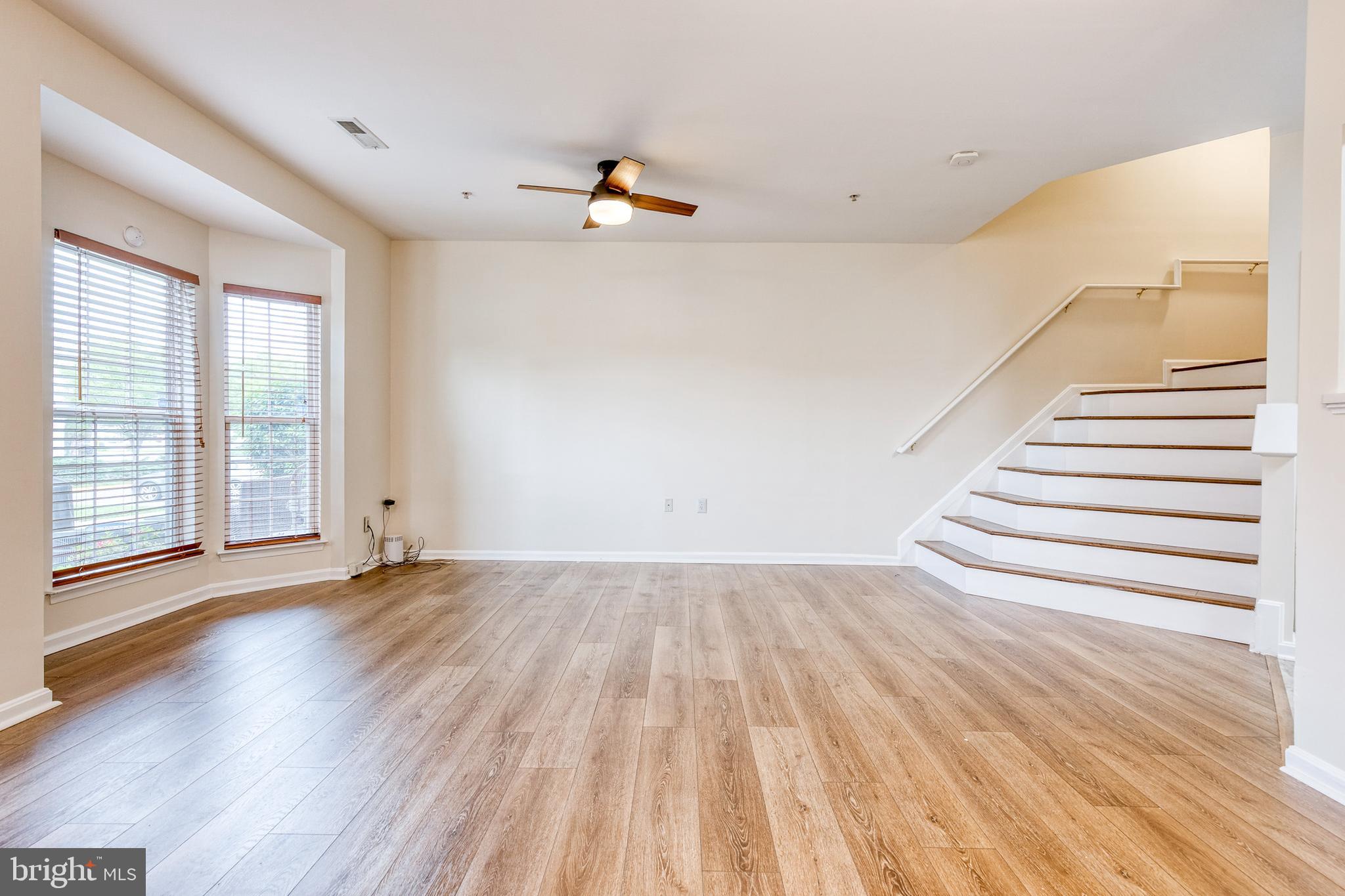 1915 BULRUSH COURT