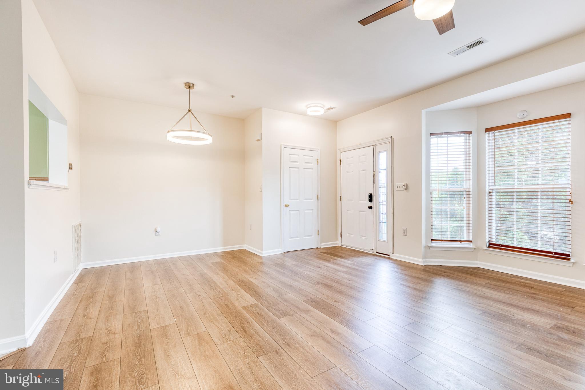 1915 BULRUSH COURT