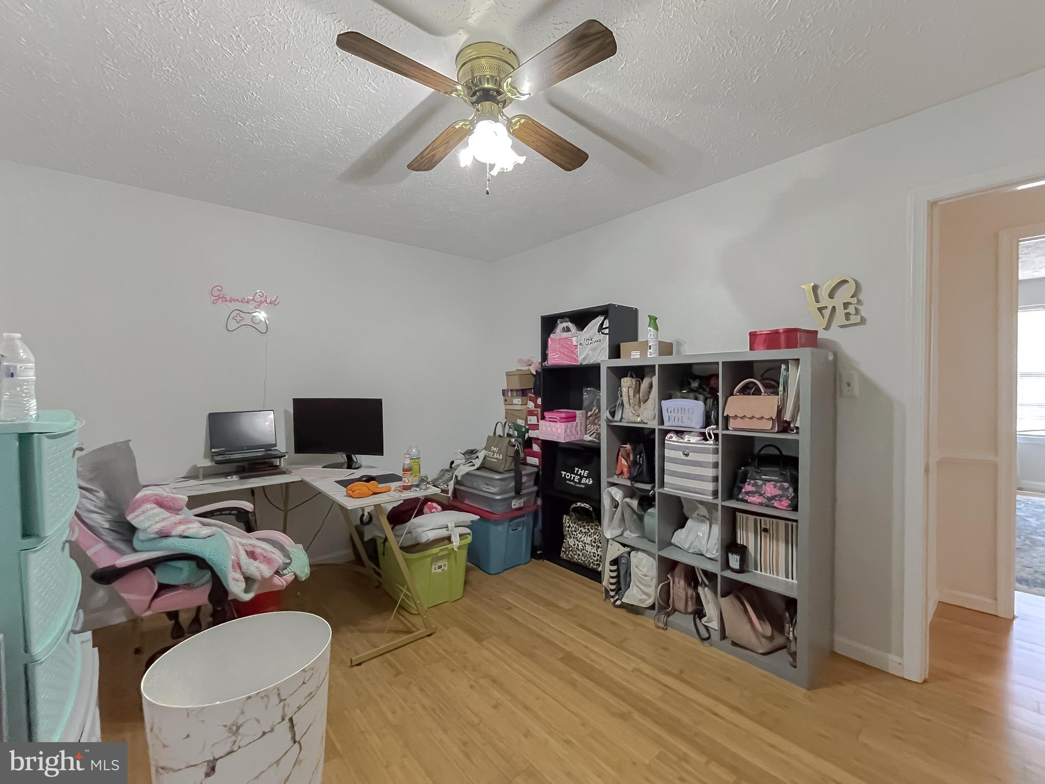 2411 SHADE OAK COURT