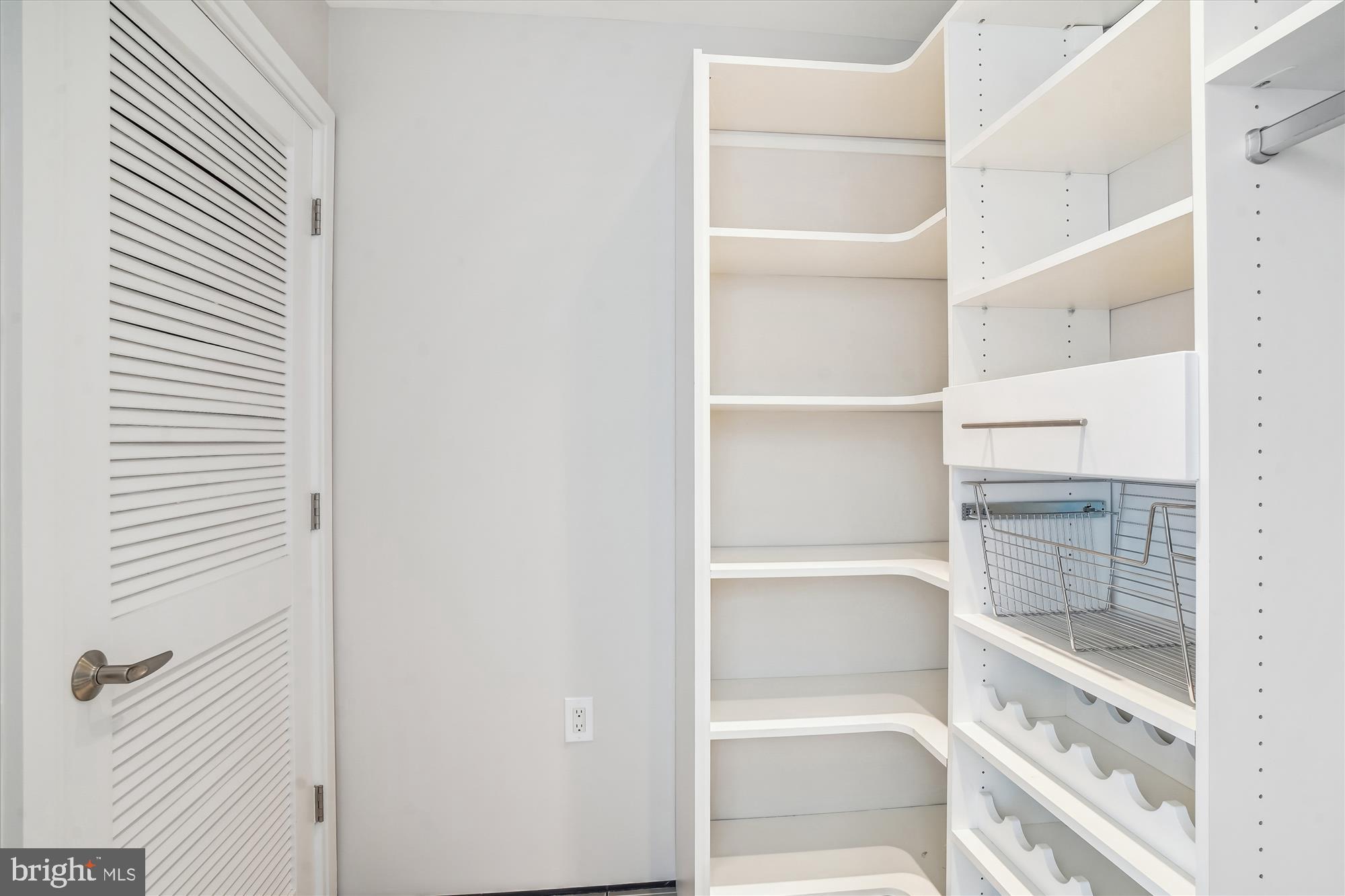 6820 WISCONSIN AVENUE 8001