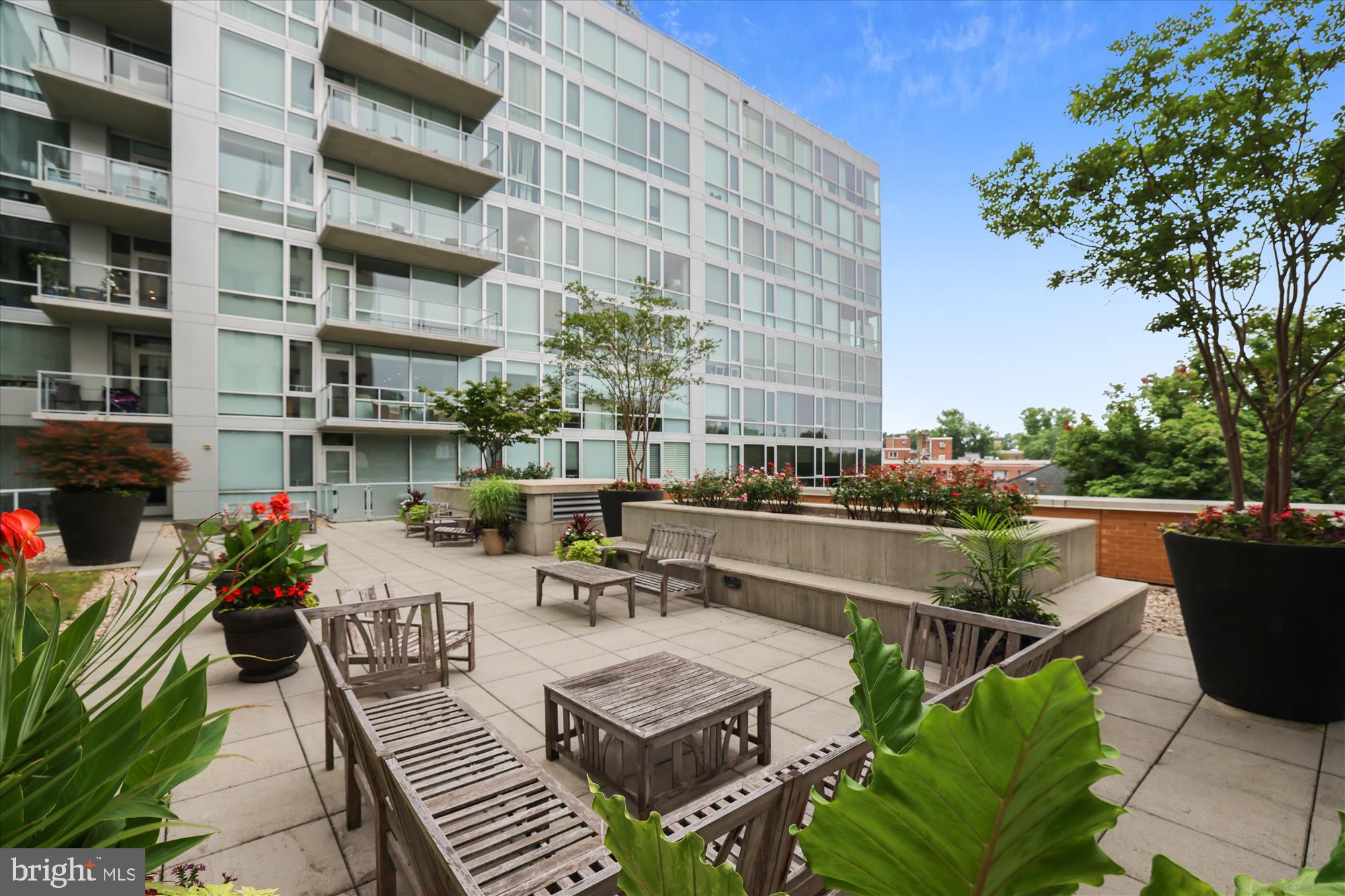 6820 WISCONSIN AVENUE 8001