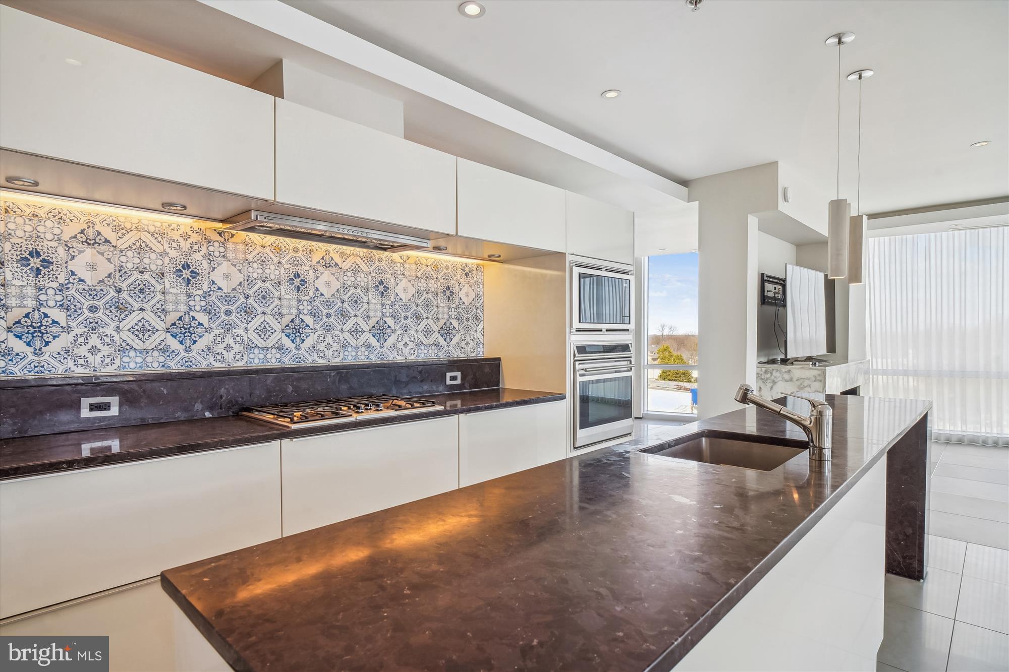 6820 WISCONSIN AVENUE 8001