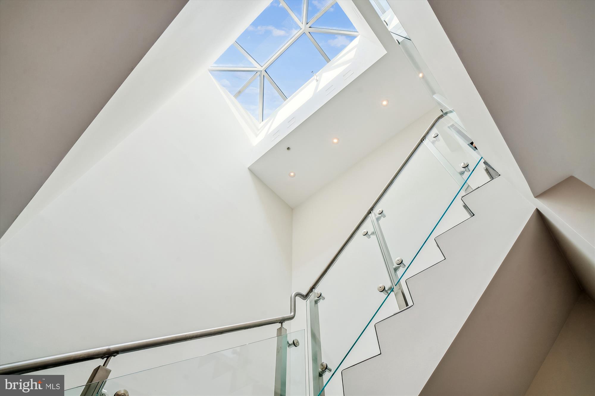 6820 WISCONSIN AVENUE 8001