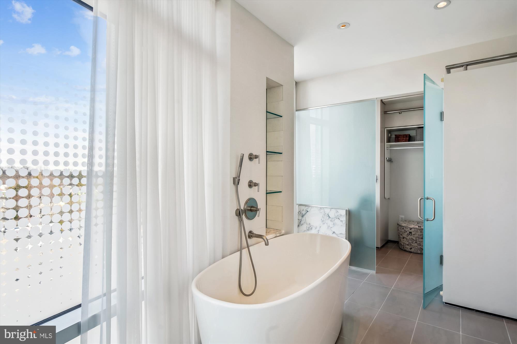 6820 WISCONSIN AVENUE 8001