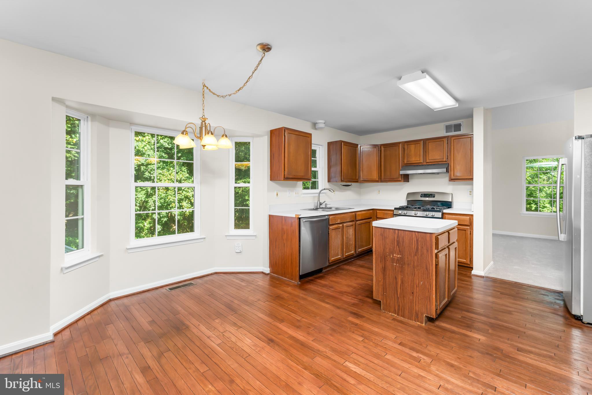 6425 GWINNETT LANE