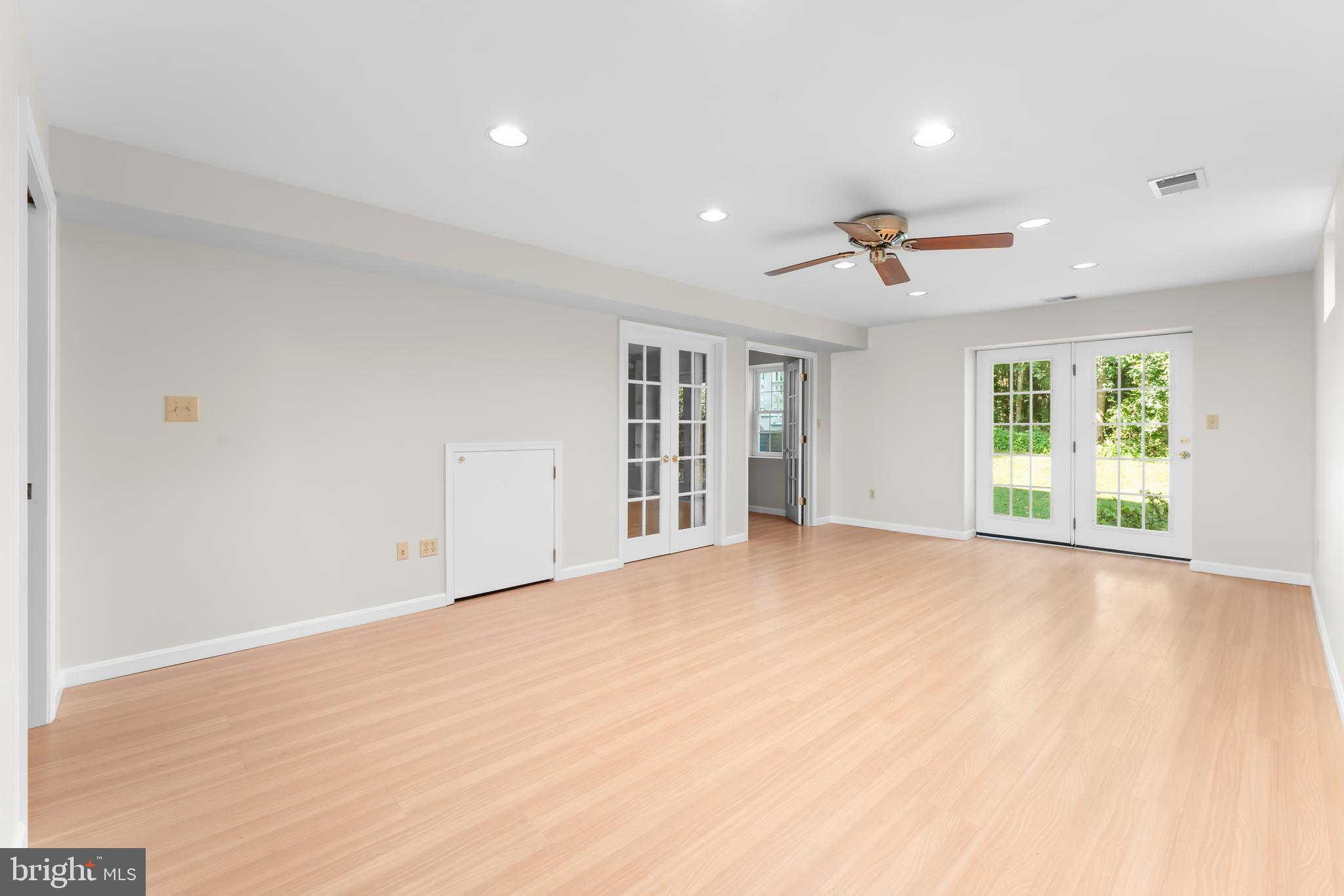 6425 GWINNETT LANE
