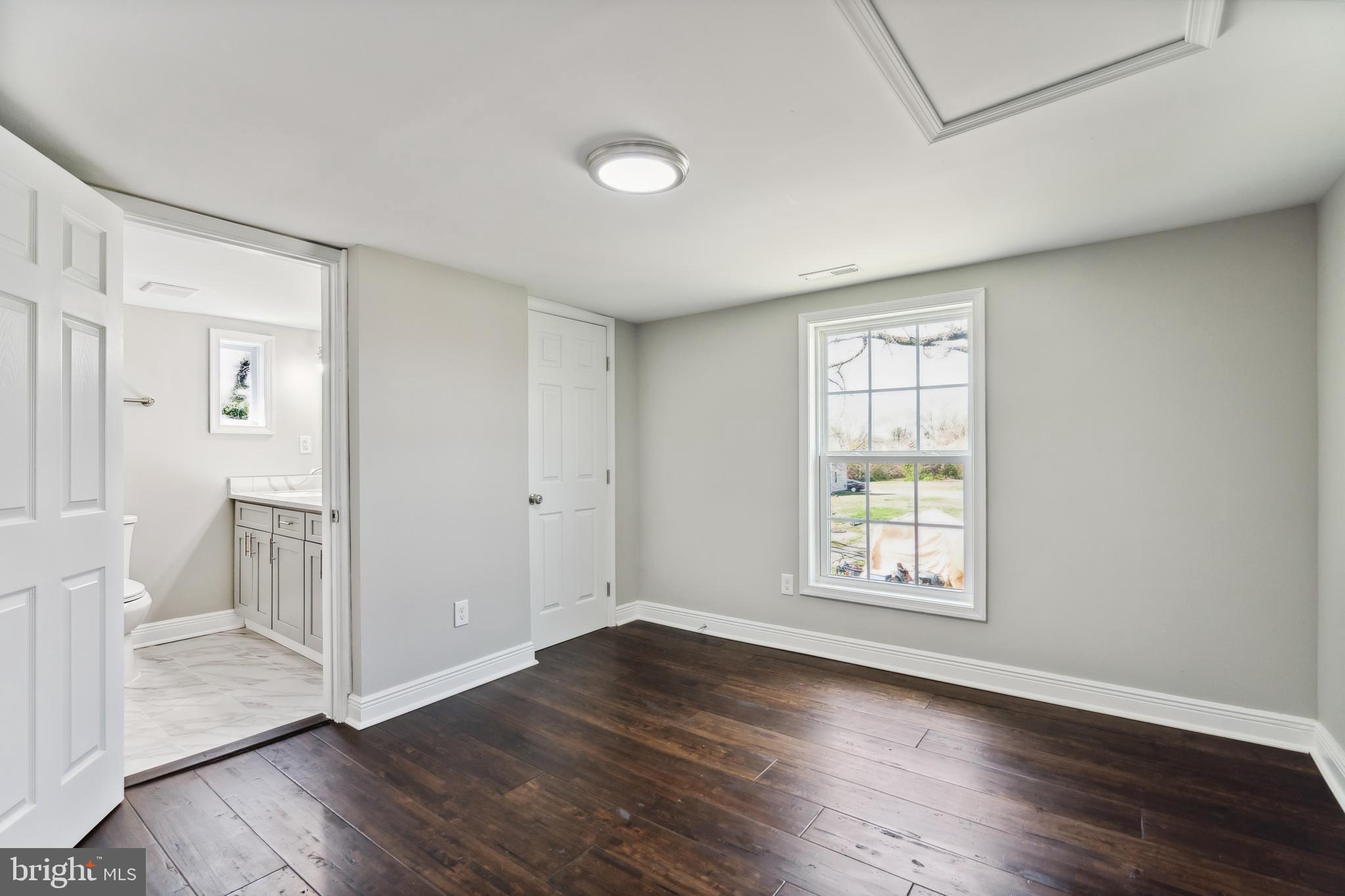 504 W ISABELLA STREET