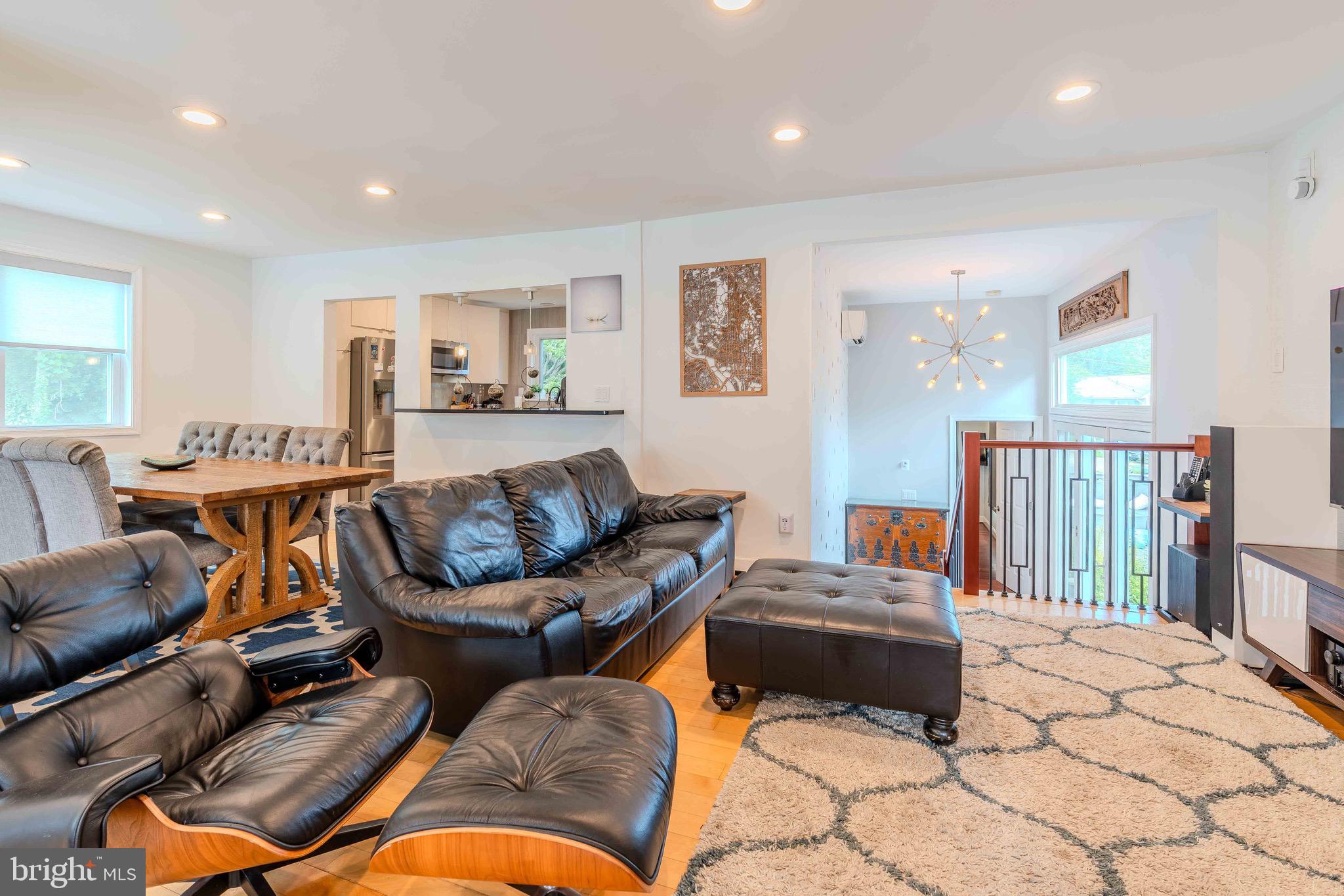 942 N MCKINLEY ROAD