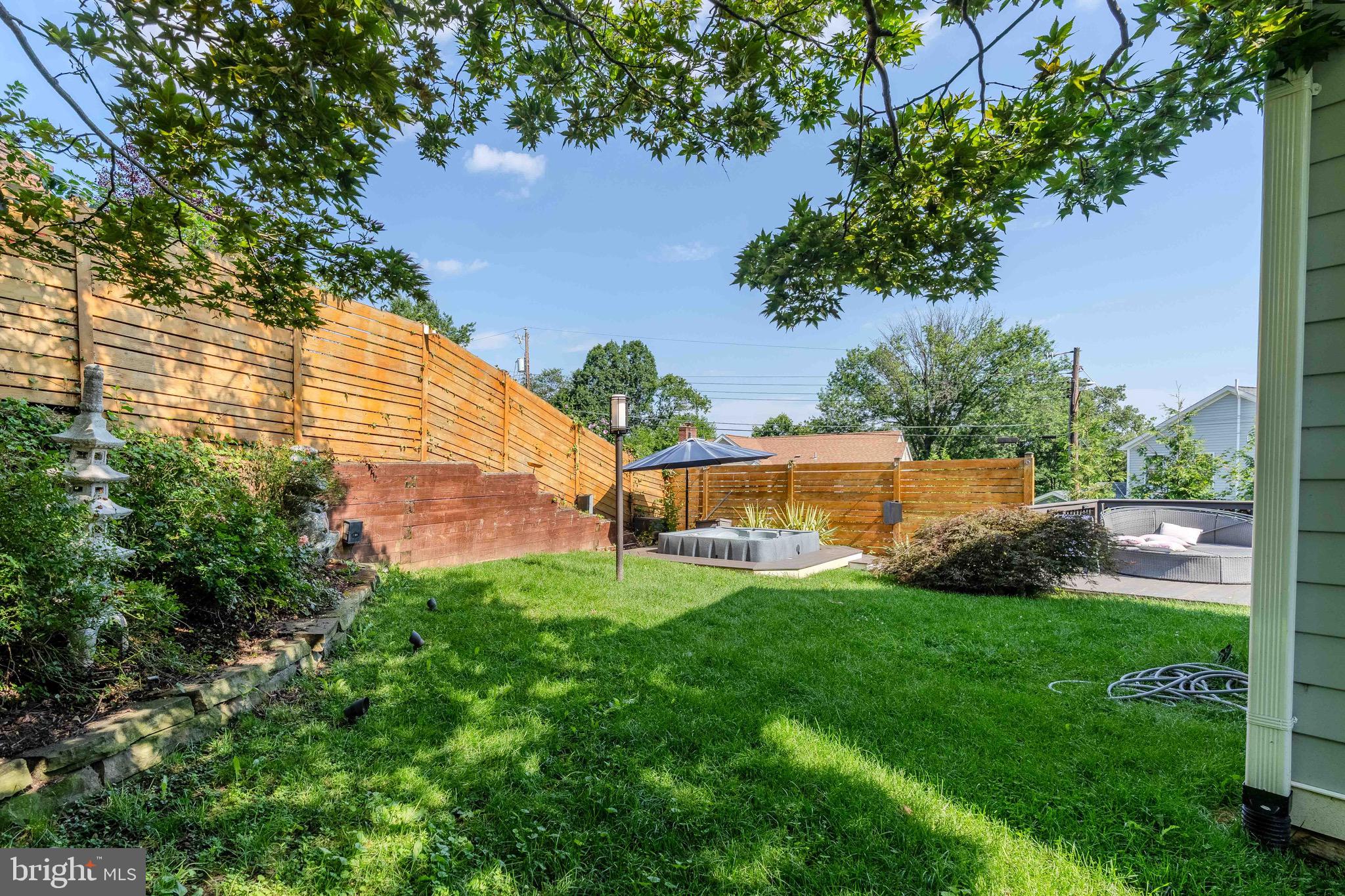 942 N MCKINLEY ROAD