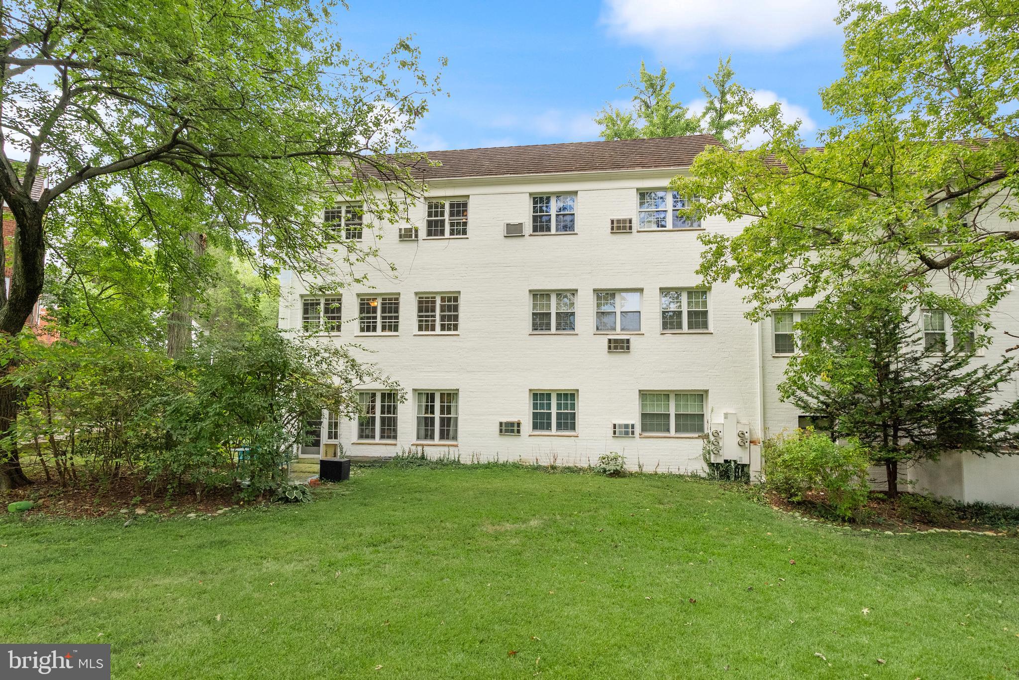 3731 LYONS LANE
