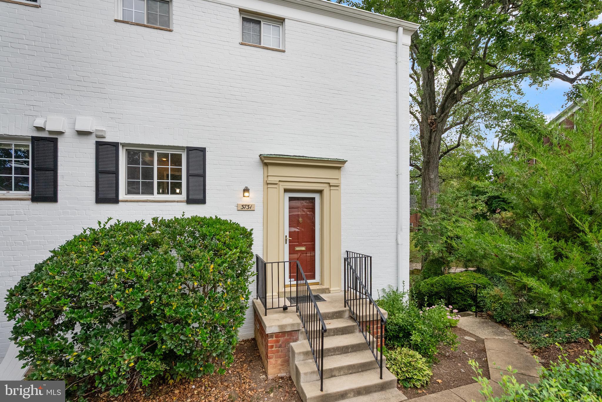 3731 LYONS LANE