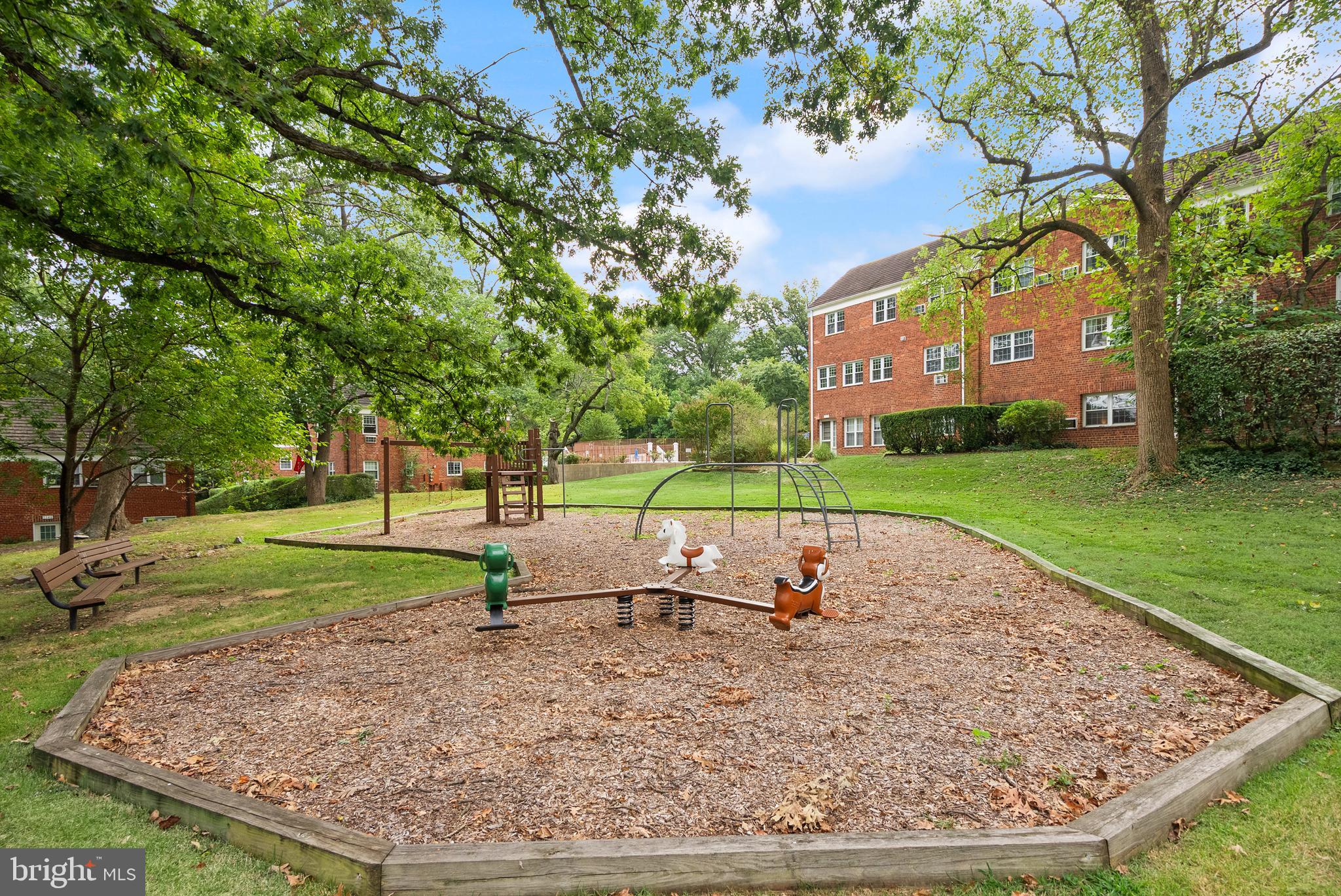 3731 LYONS LANE