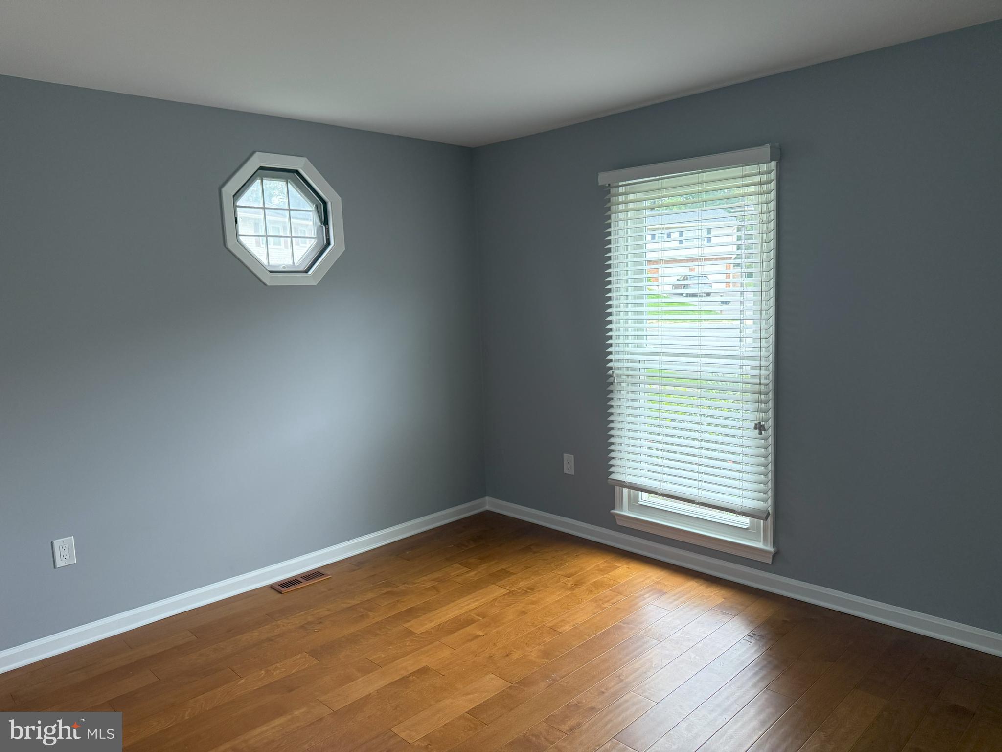10909 CLARA BARTON COURT