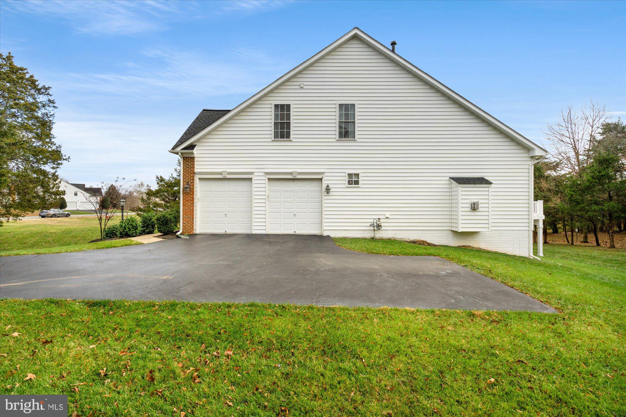 43041 LAGO STELLA PLACE