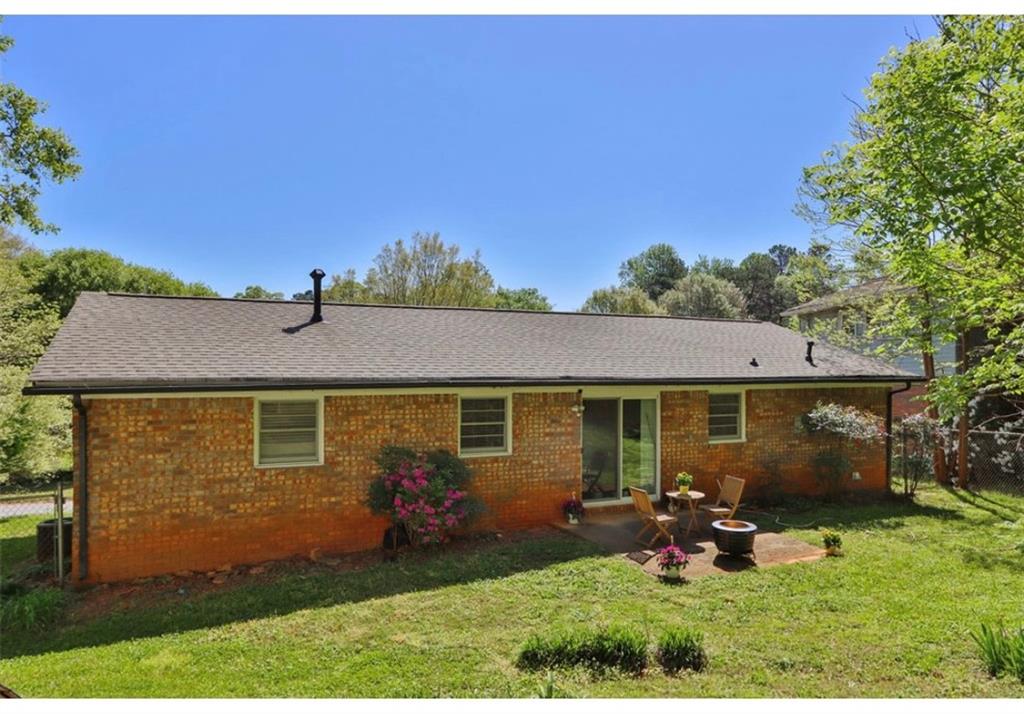 884 Meadow Rock Way