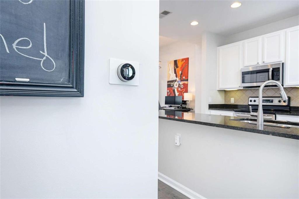 3040 Peachtree Road Unit: 1602