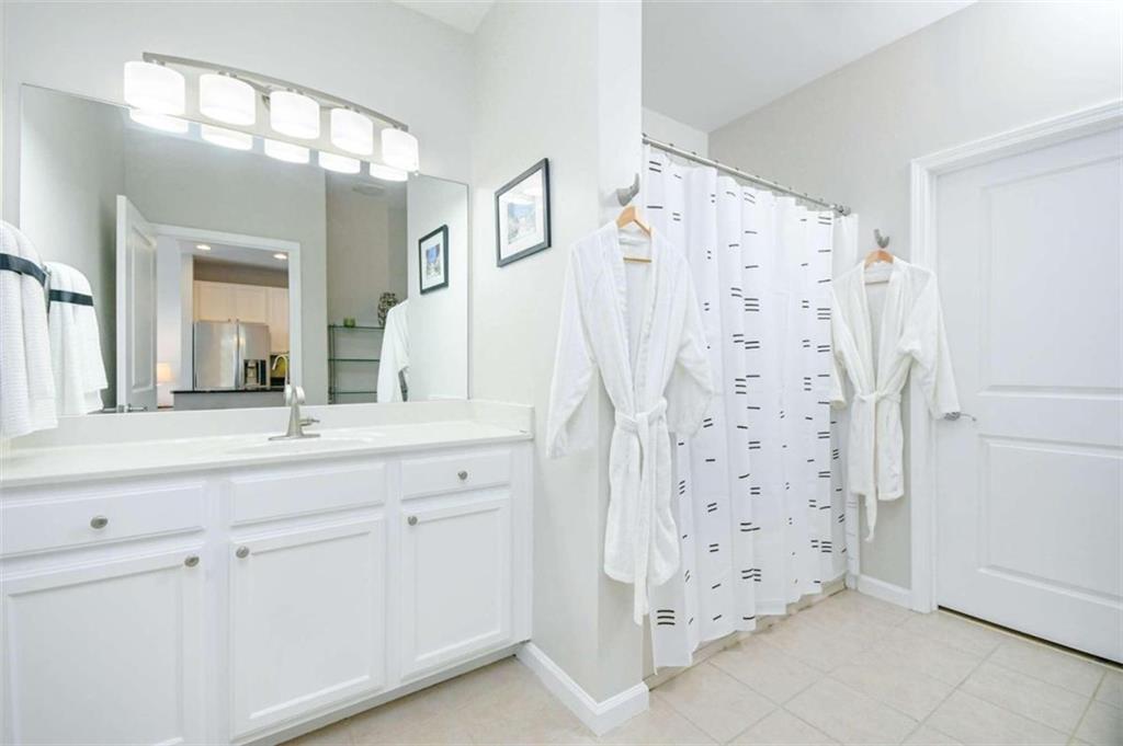 3040 Peachtree Road Unit: 1602