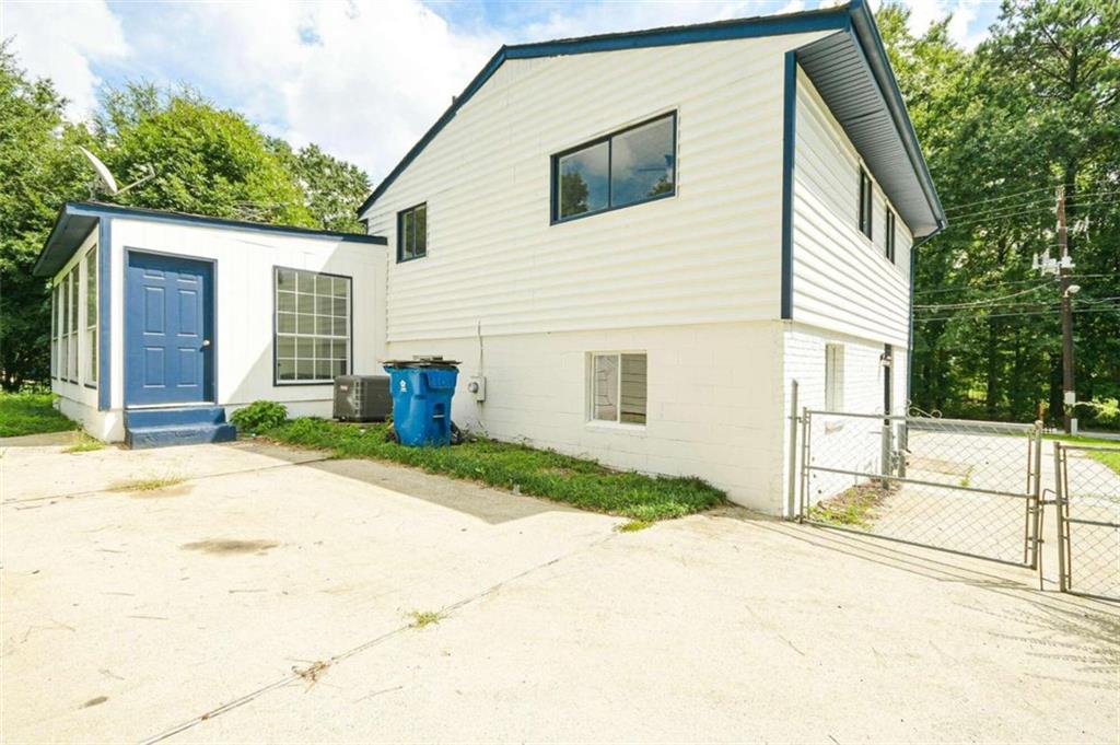957 Scott Road