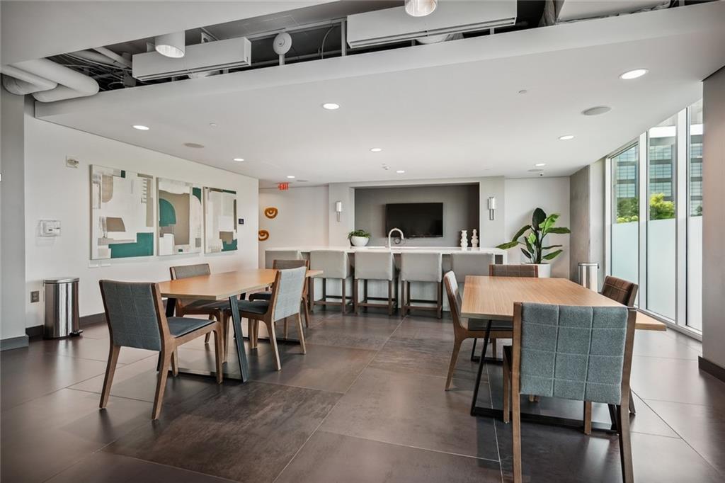 361 17th Street NW Unit: 2122