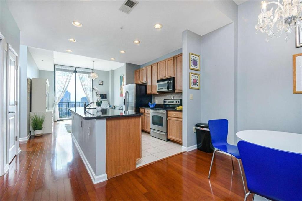 3040 Peachtree Road Unit: 1808