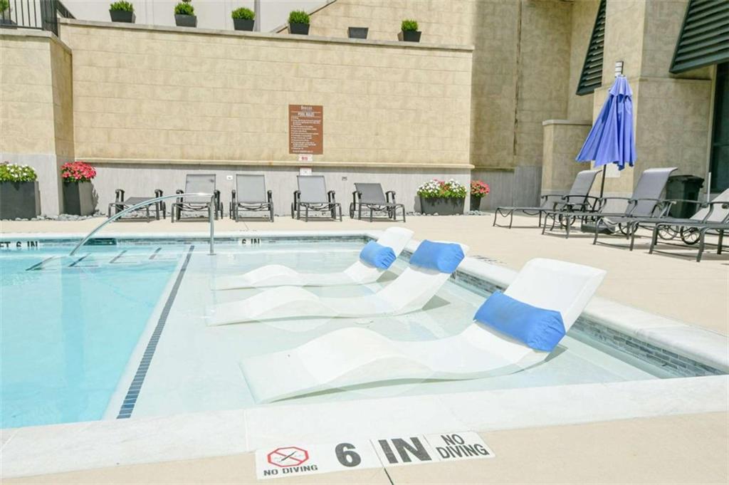 3040 Peachtree Road Unit: 1808