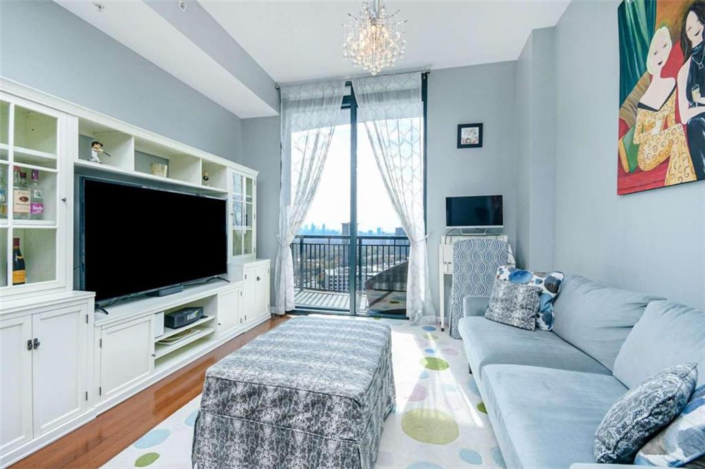 3040 Peachtree Road Unit: 1808