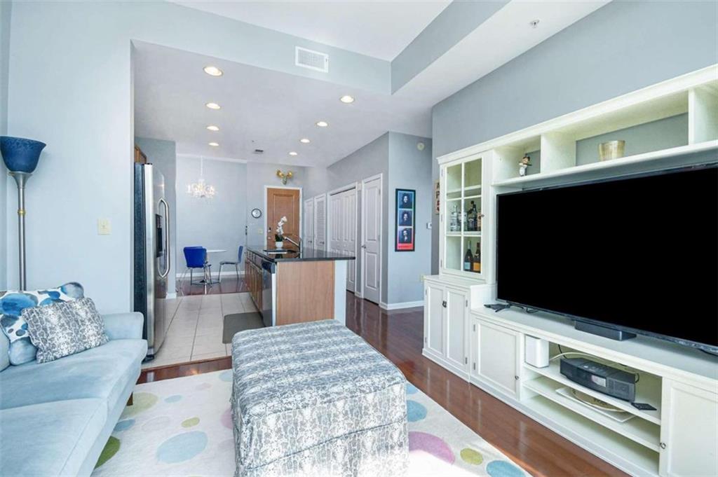 3040 Peachtree Road Unit: 1808