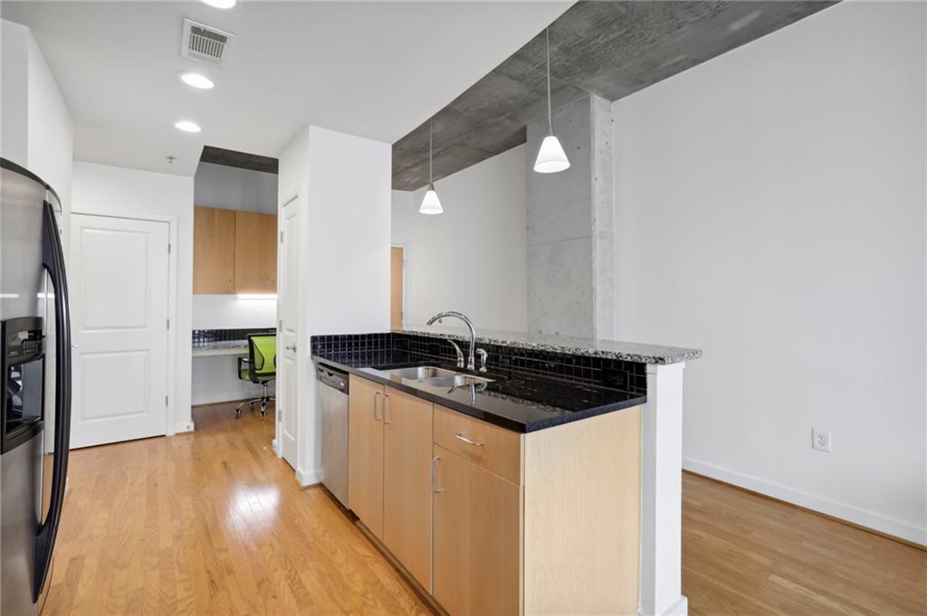 250 Pharr Road NE Unit: 1603