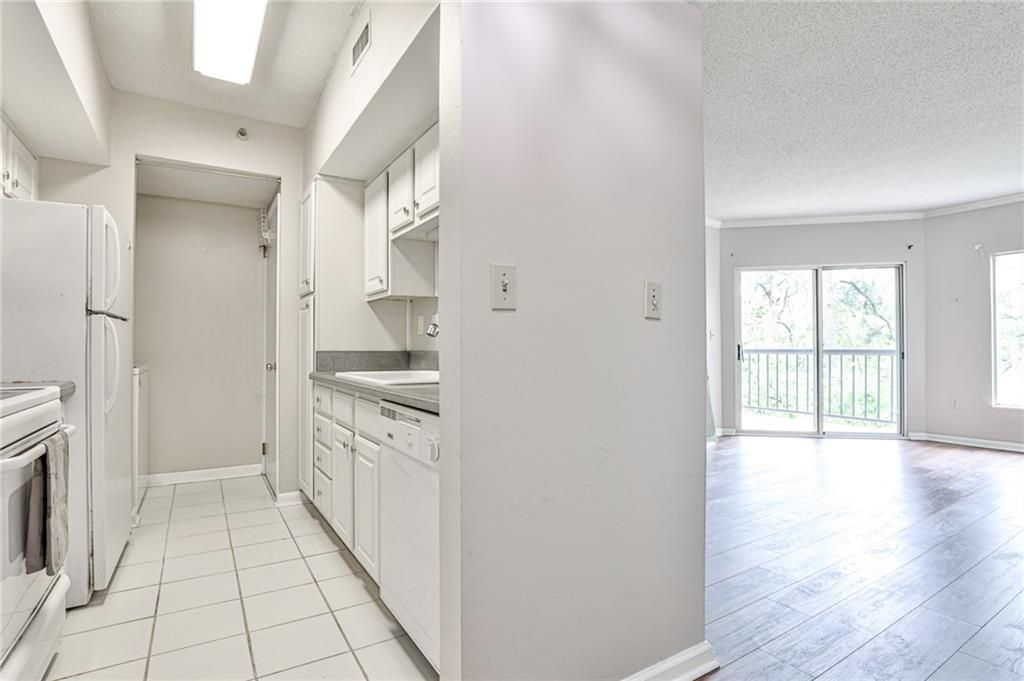 1 Biscayne Drive NW Unit: 304