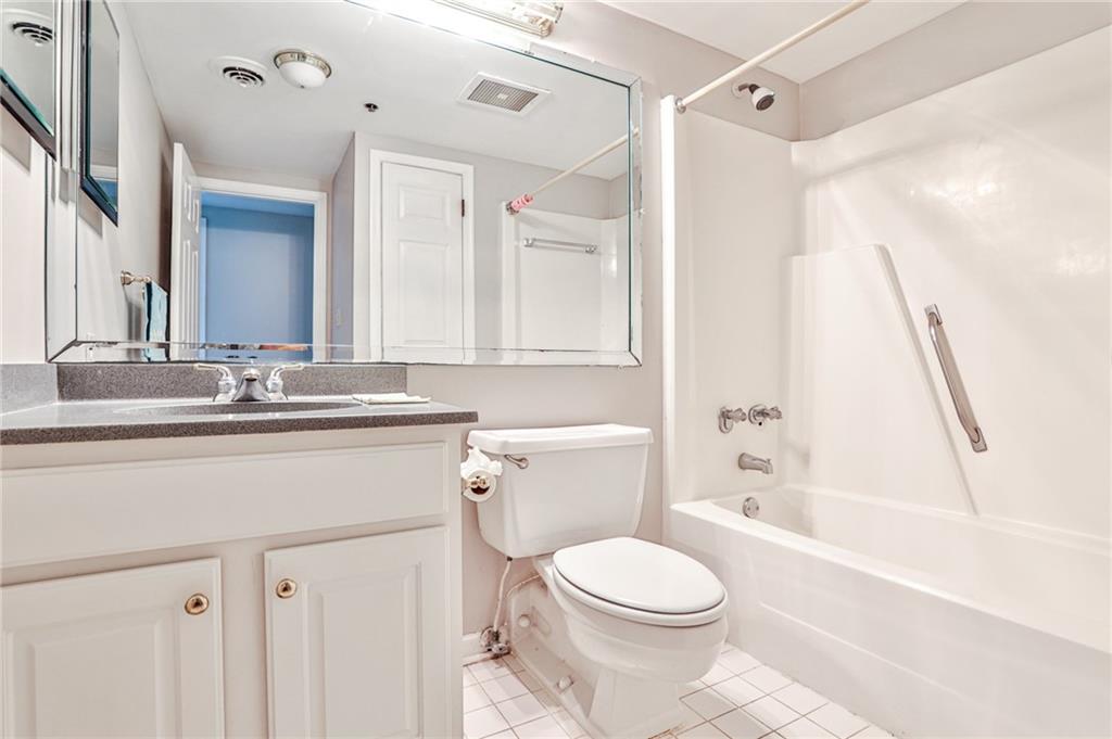 1 Biscayne Drive NW Unit: 304